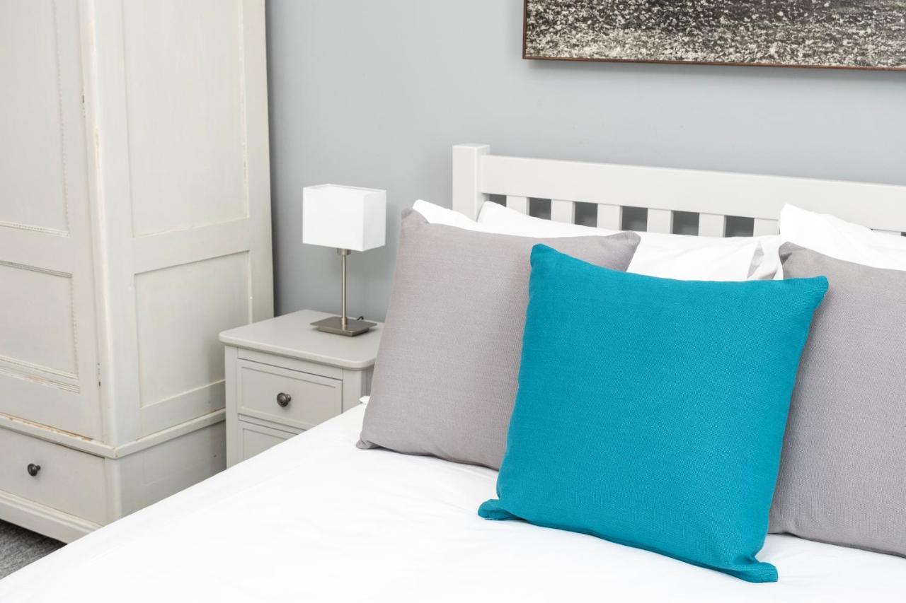 Super City Centre Apartment - Two Bedrooms, Perfect Location Bath Buitenkant foto